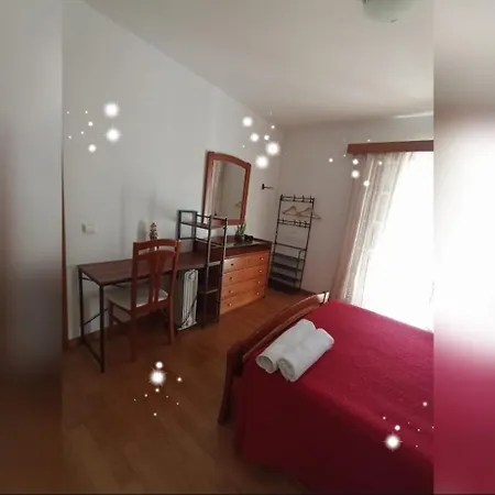 House Silvia & Nuno's בית נופש